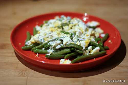 Salade de haricots verts aux œufs durs, crème de ciboulette