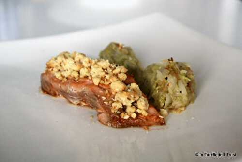 Saumon Teriyaki, crumble de wasabi & fondue de chou chinois au mirin
