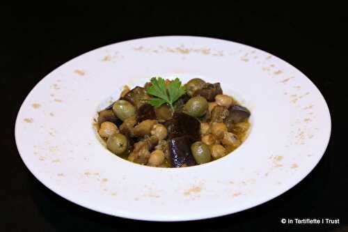 Tajine d'aubergines, pois chiches & olives à la sauce des soeurs Farhi