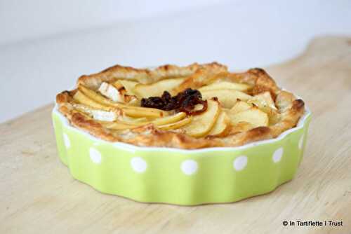 Tartelettes aux pommes, camembert & confit d'oignons au cidre