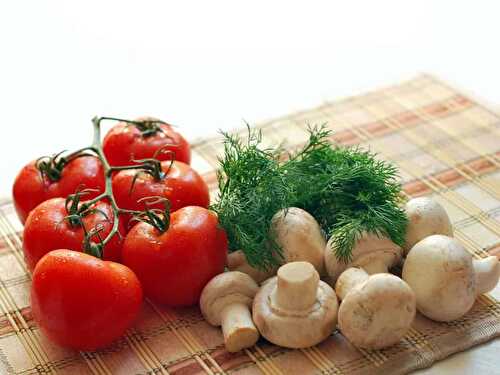 Salade de champignons et tomates
