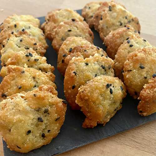 Biscuits apéritif au parmesan et sésame