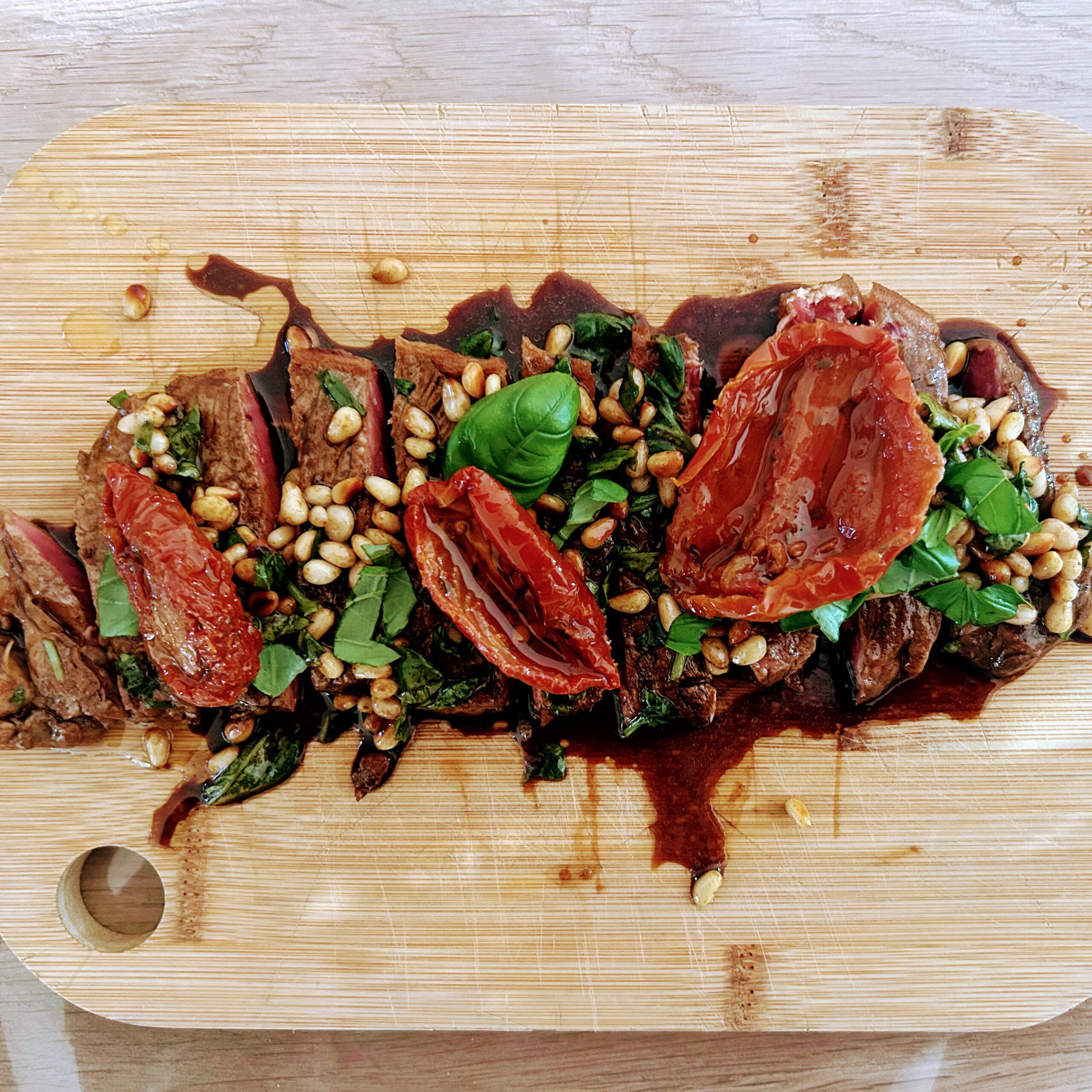 Tataki de boeuf aux saveurs italiennes