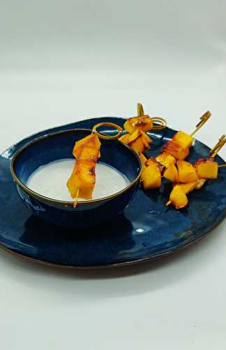 Brochettes de mangue rôtie et leur crème de coco