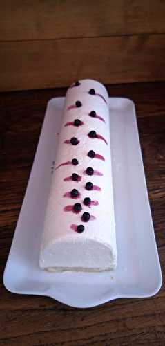 Bûche mousse vanille insert fruits rouges