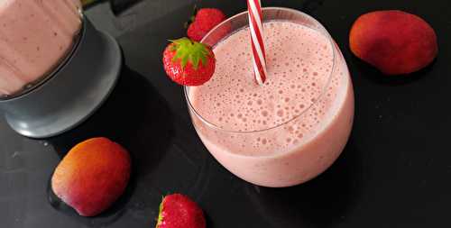 Smoothie pêche fraises