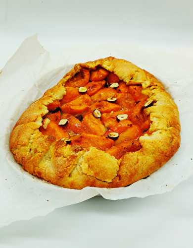 Tarte rustique abricot noisette