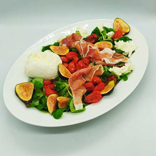 Salade figues, mozza, prosciutto et tomates cerises