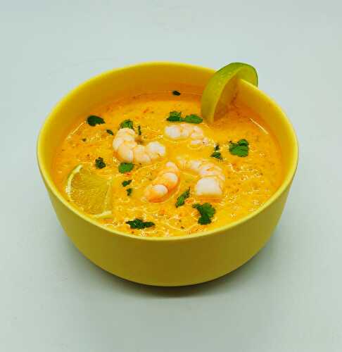 Soupe thaïe crevettes, riz et lait de coco