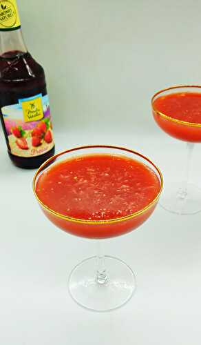 Cocktail au cidre rosé, fraise et pamplemousse