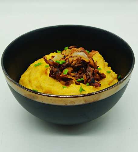 Polenta crémeuse aux champignons séchés (en 10mn)