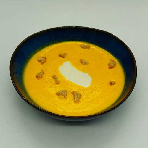 Velouté de carottes au curcuma et crème de fromage frais de Cyril Lignac