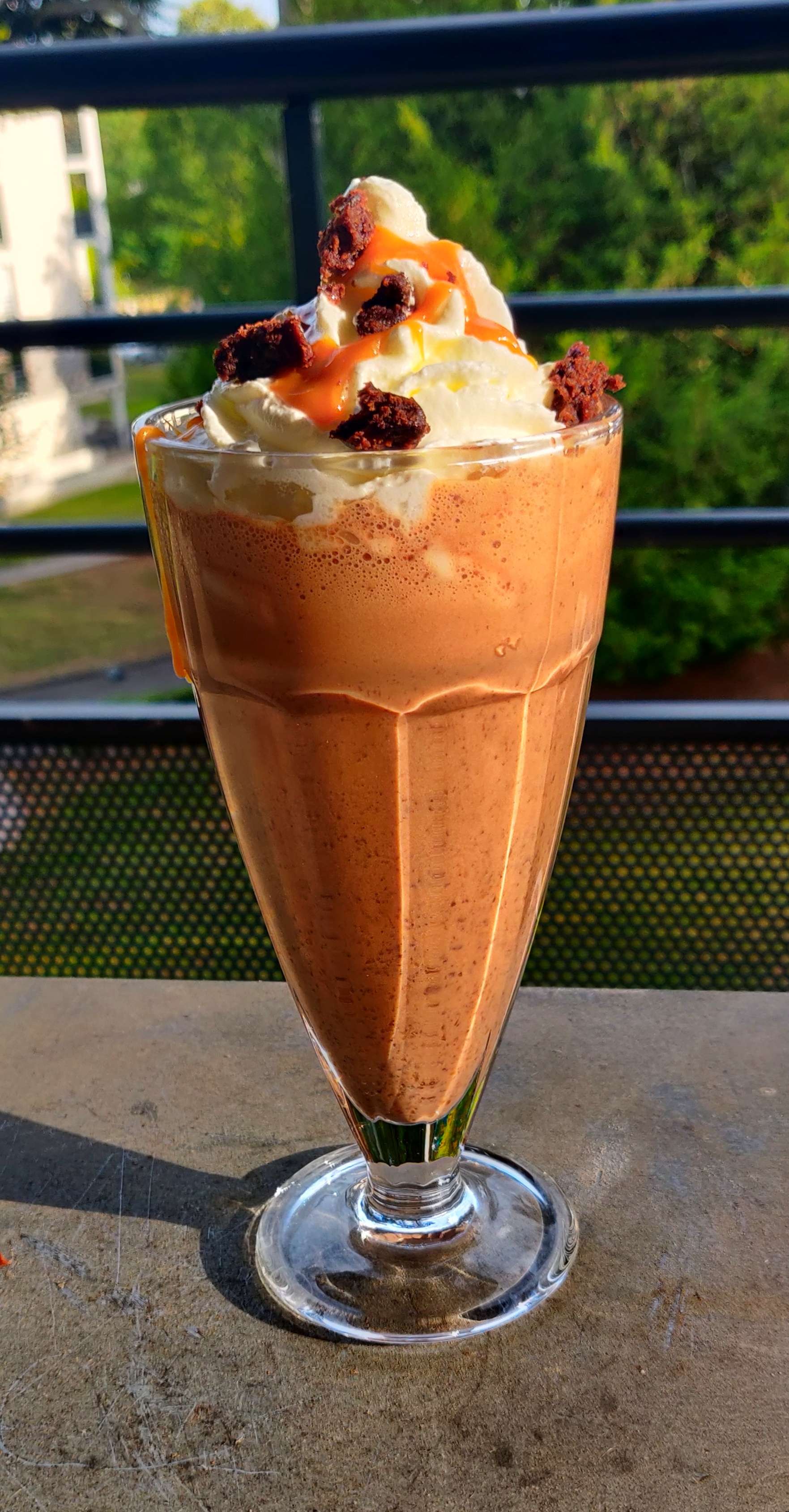 Milkshake brownie caramel