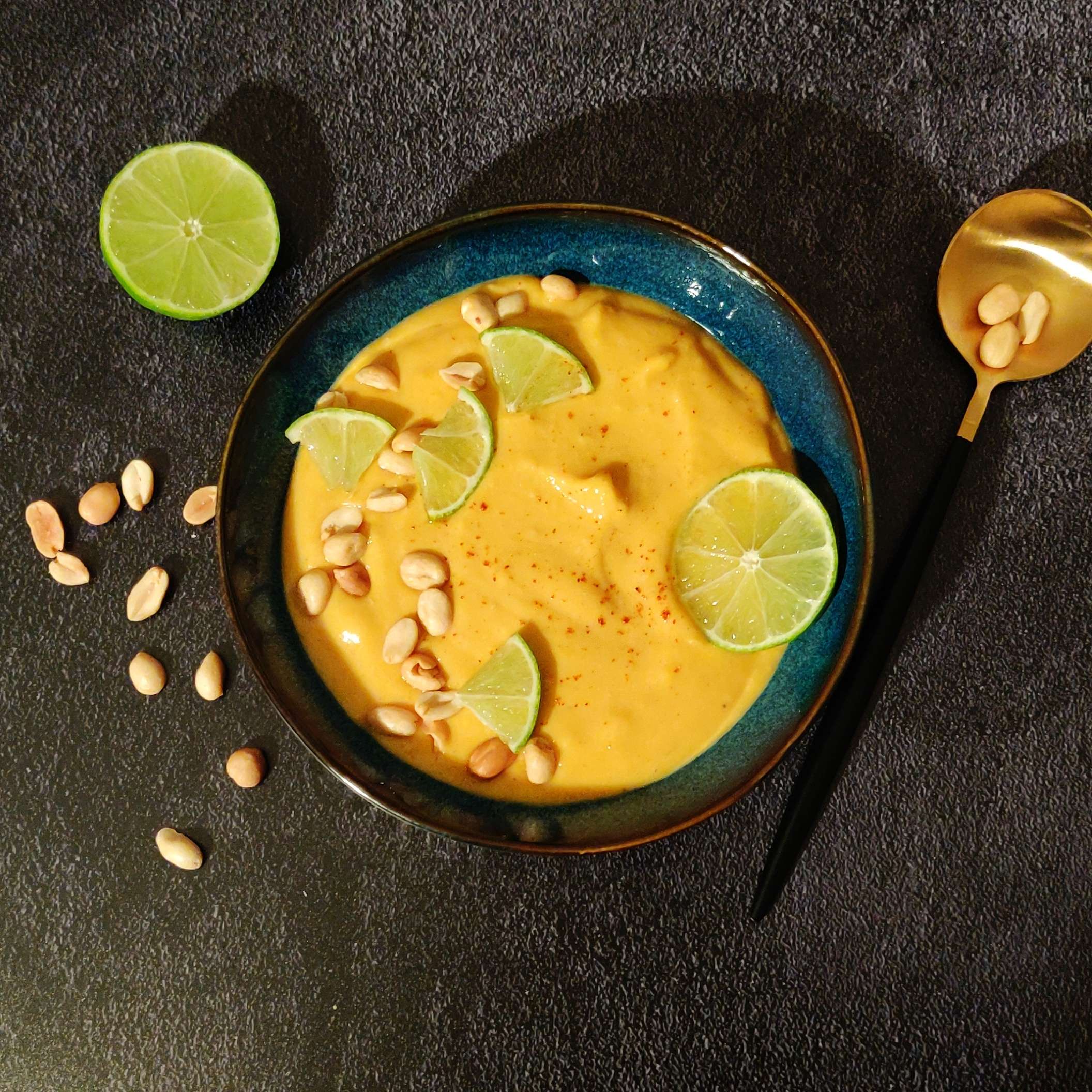 Soupe épicée butternut, patate douce et coco