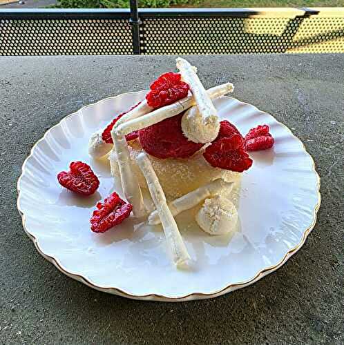 Liaison fatale (meringue litchi framboise)