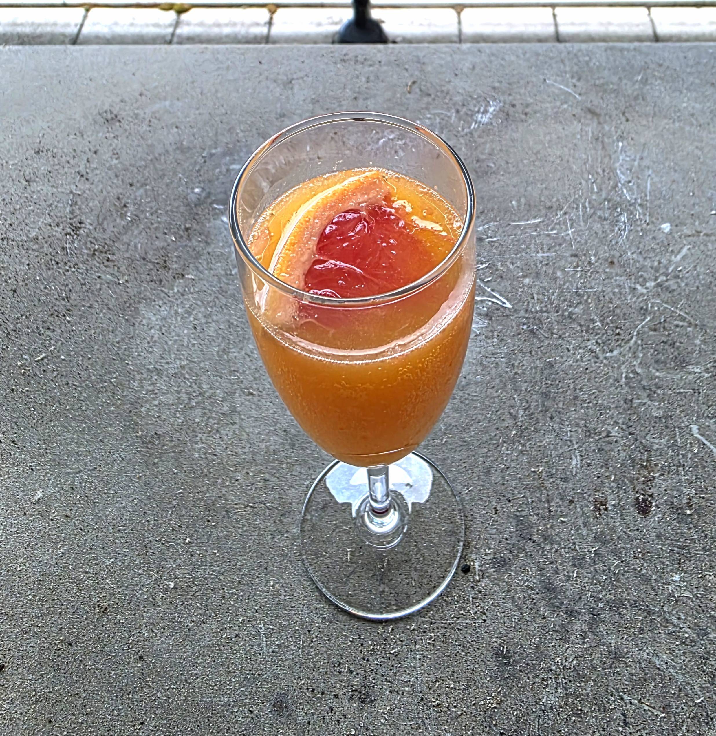 Mocktail pêche abricot pamplemousse