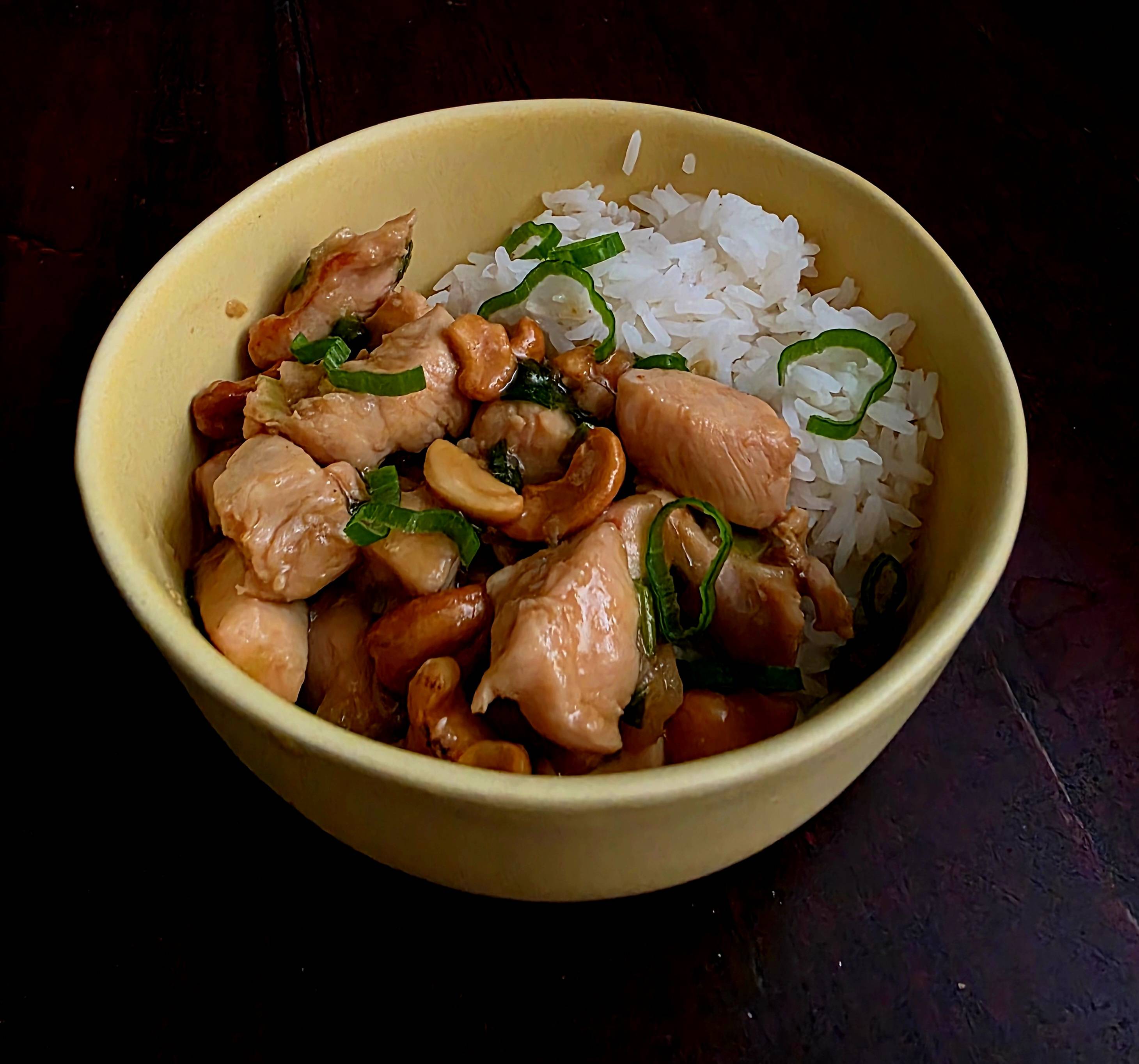Poulet sauté aux noix de cajou