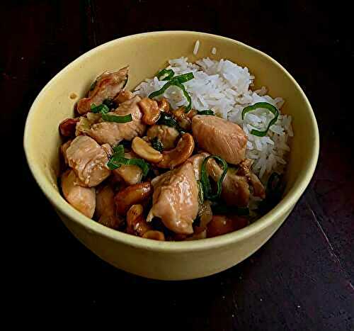 Poulet sauté aux noix de cajou