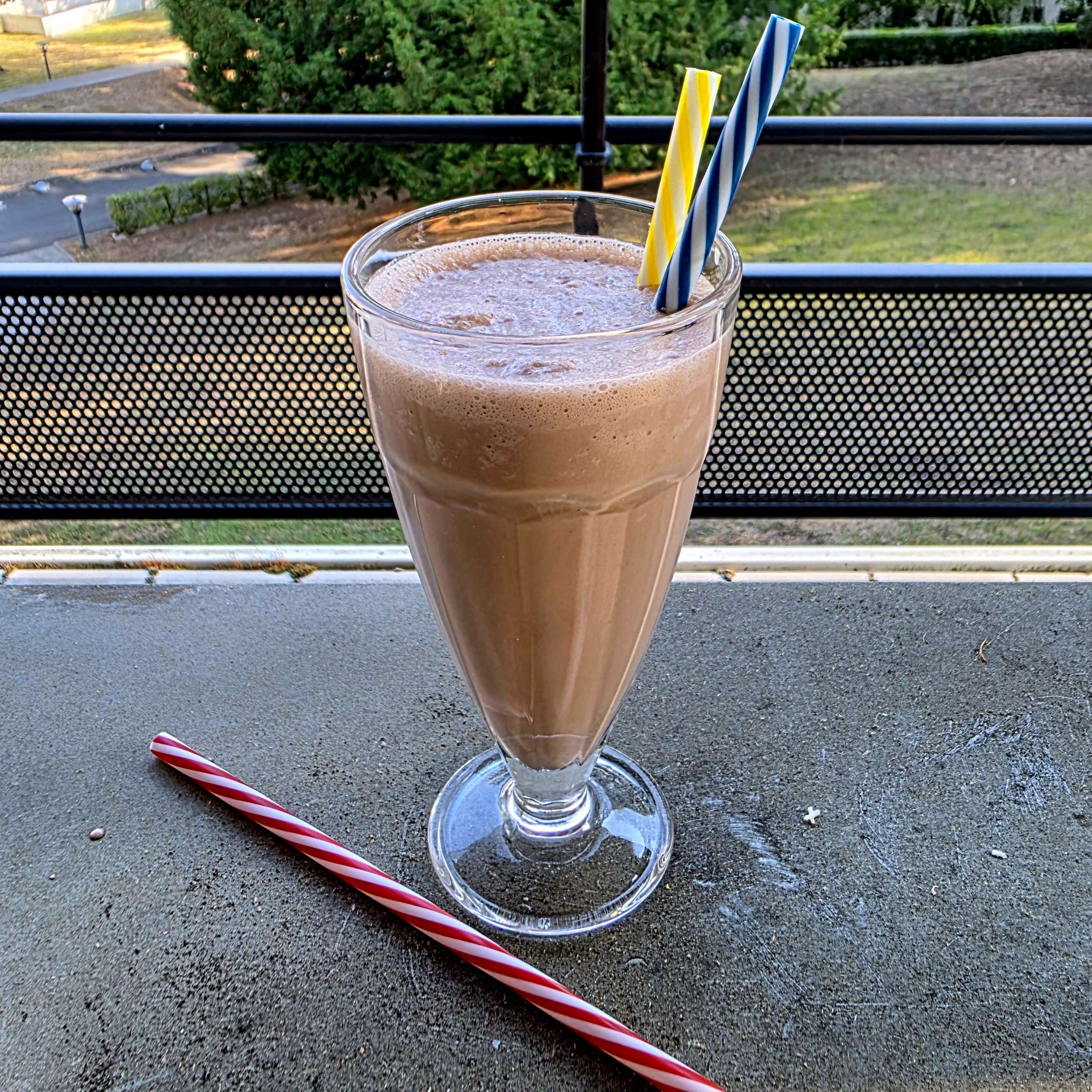 Smoothie banane amande nutella