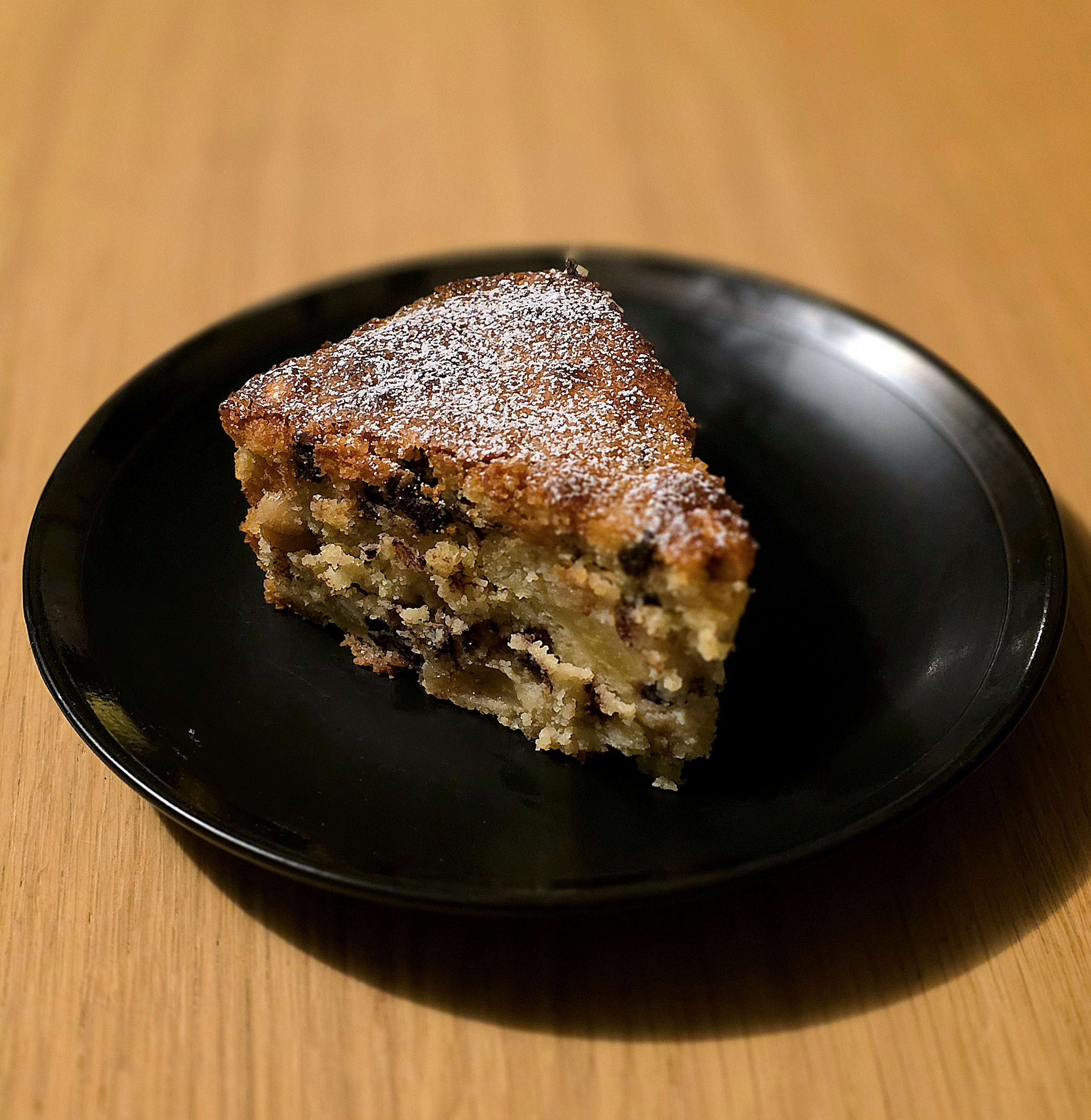 Gâteau aux poires, noisettes et chocolat