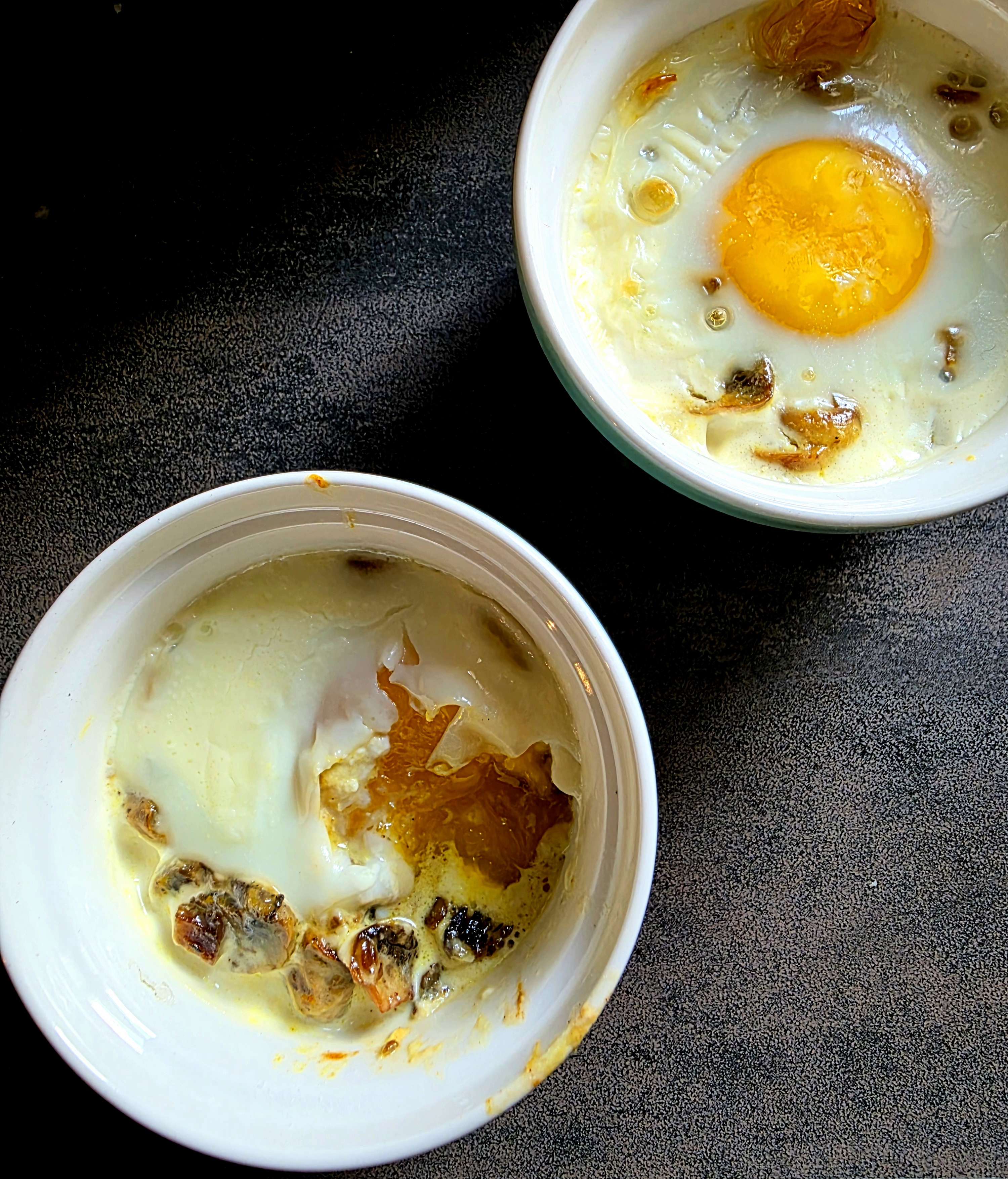 Oeufs cocottes champignons châtaignes curcuma