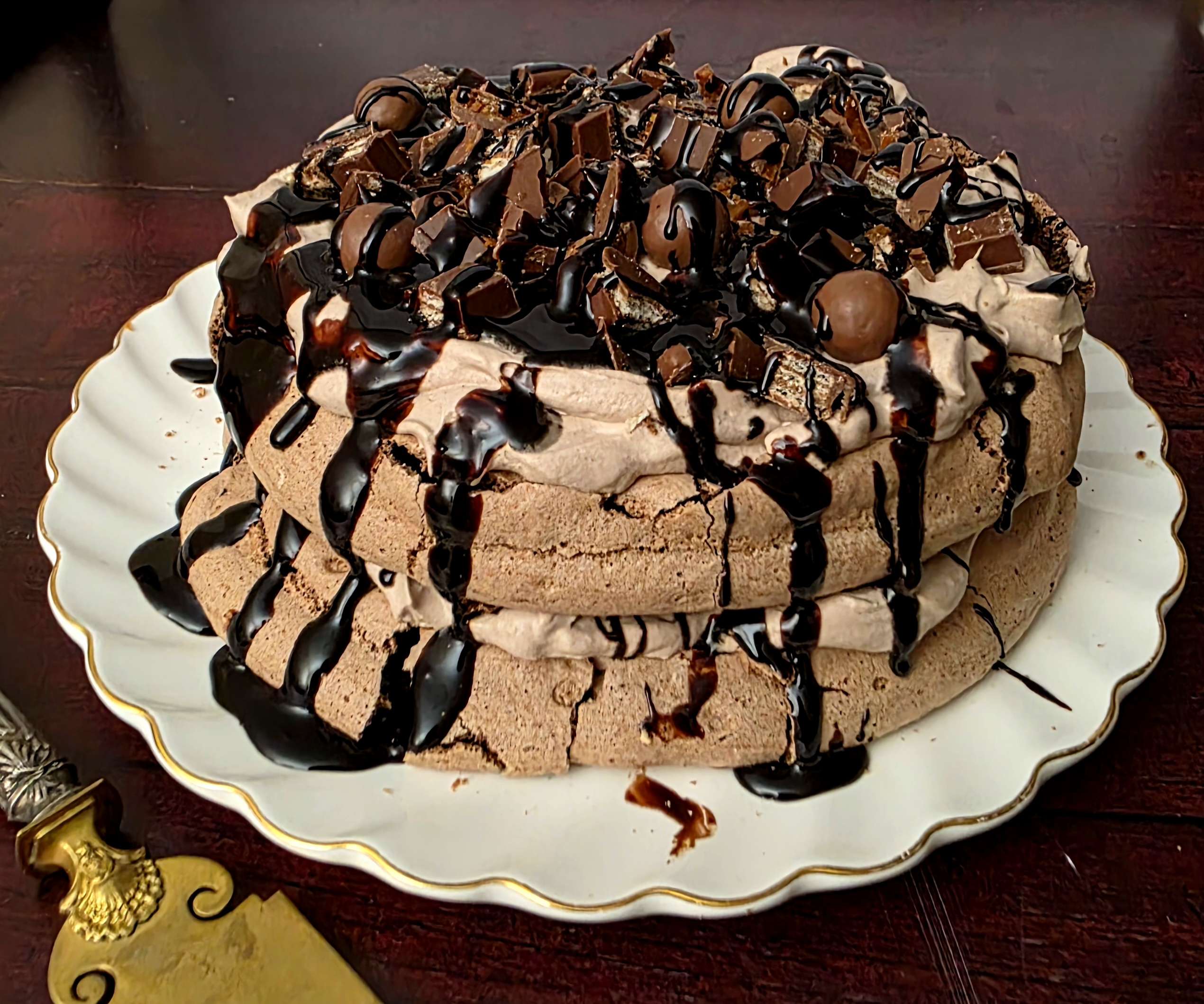 Pavlova chocolat Daim Kit-Kat Maltesers