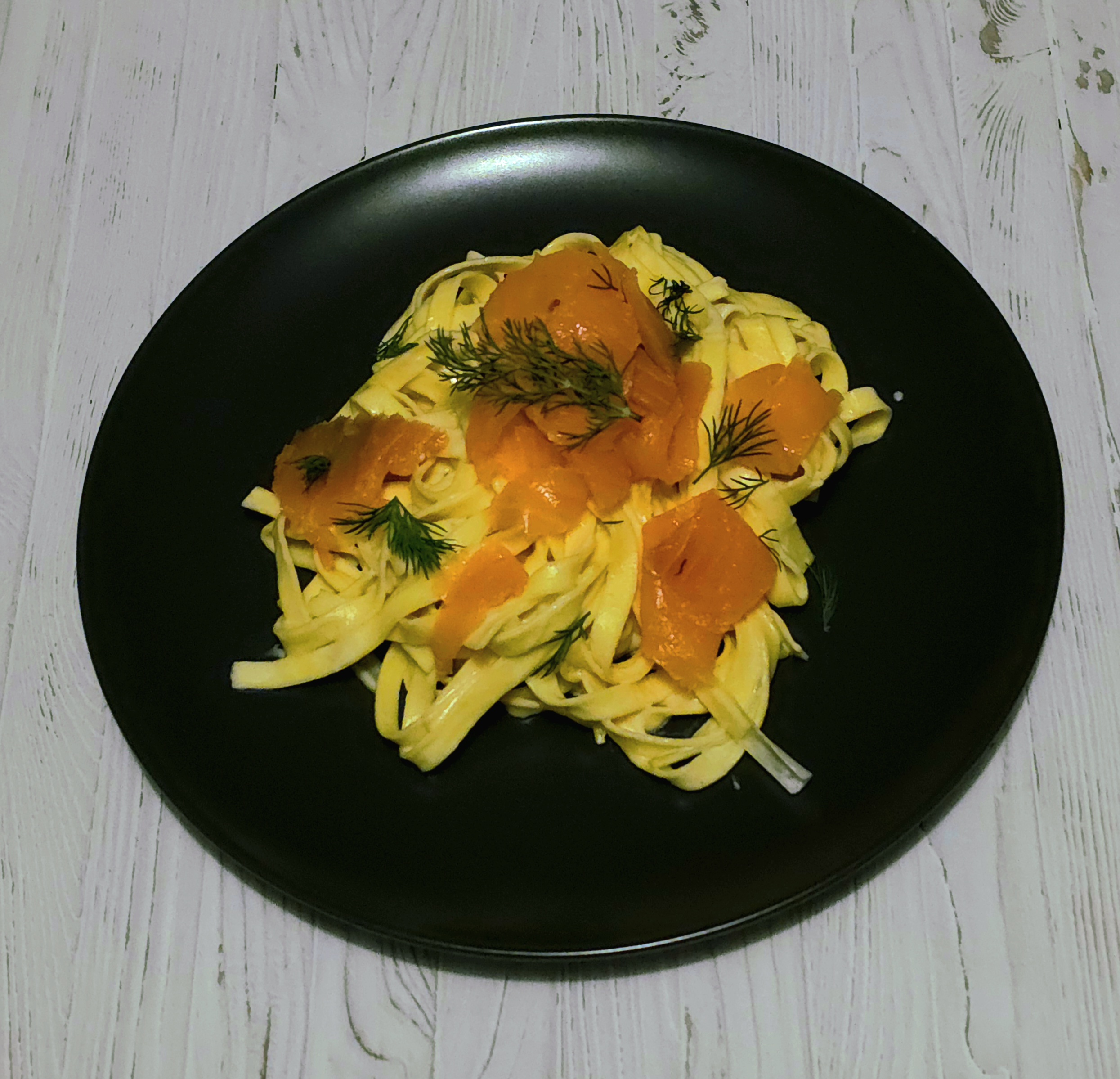 Tagliatelles crémeuses saumon fumé-poireau au vin blanc