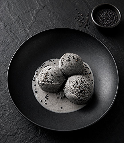 Glace au sésame noir