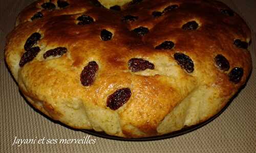 Brioche aux raisins secs