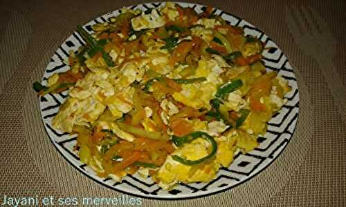 Achards de légumes aux œufs frits