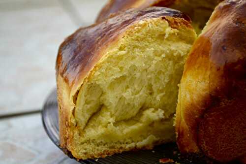 Brioche sans beurre, à la crème fraîche