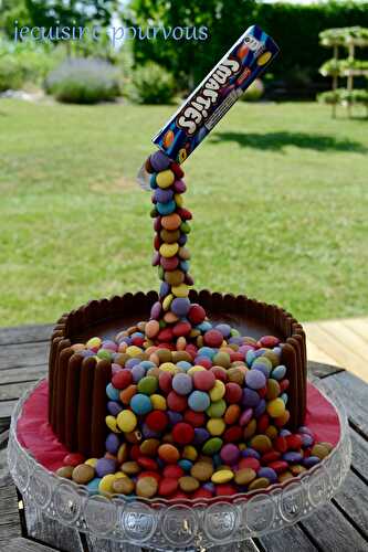Gravity cake aux Smarties - Je cuisine... pour vous !!