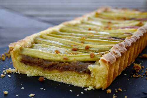 Tarte à la rhubarbe et aux speculoos