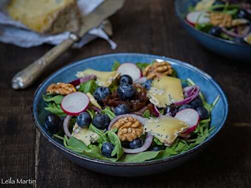 Salade de roquette et myrtilles au Bleu d'Hachimette