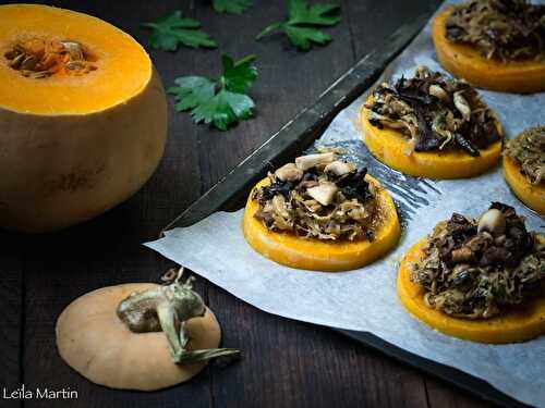 Médaillons de courge butternut à la choucroute et aux champignons