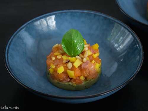 Tartare de truite d'Alsace à la mangue et mousse d'avocat au basilic