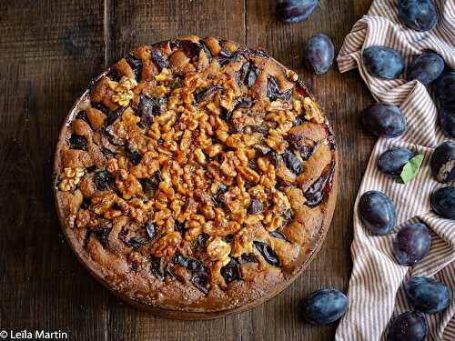 Gâteau aux quetsches et aux noix caramélisées