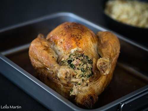 Poulet rôti farci au chou kale et au lard d'Alsace