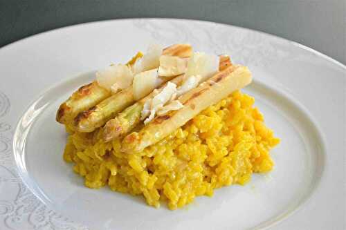 Risotto au safran et asperges poêlées