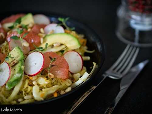 Salade de choucroute crue, fenouil, pamplemousse et avocat