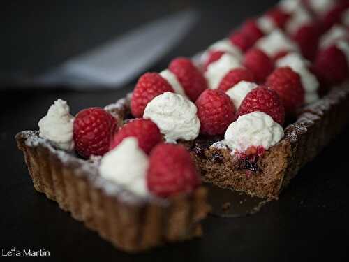 Tarte de Linz ou Linzertorte framboises fraîches et chantilly mascarpone vanille