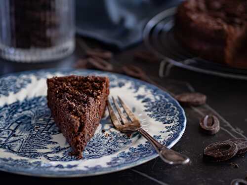 Gâteau streusel chocolat courgettes et noisettes