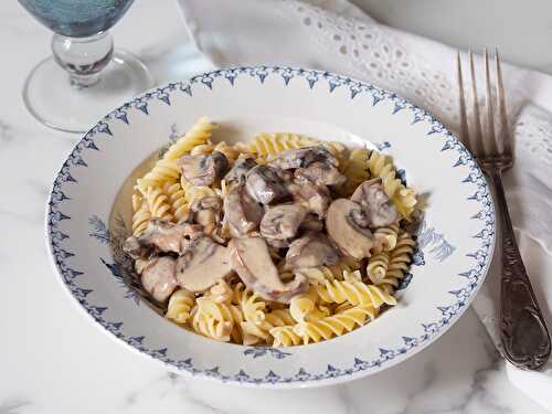 Pâtes d’Alsace aux champignons de Paris, sauce crémeuse au reblochon