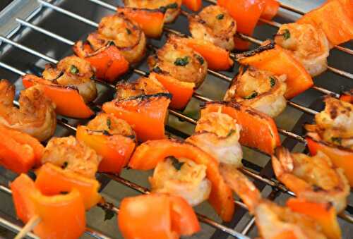 Ma petite crevette je vais t’embrocher « Brochettes de crevettes marinées »