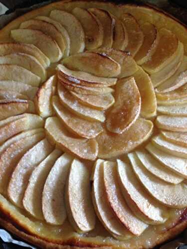 TARTE FINE POMMES et COMPOTE ! J’adore…