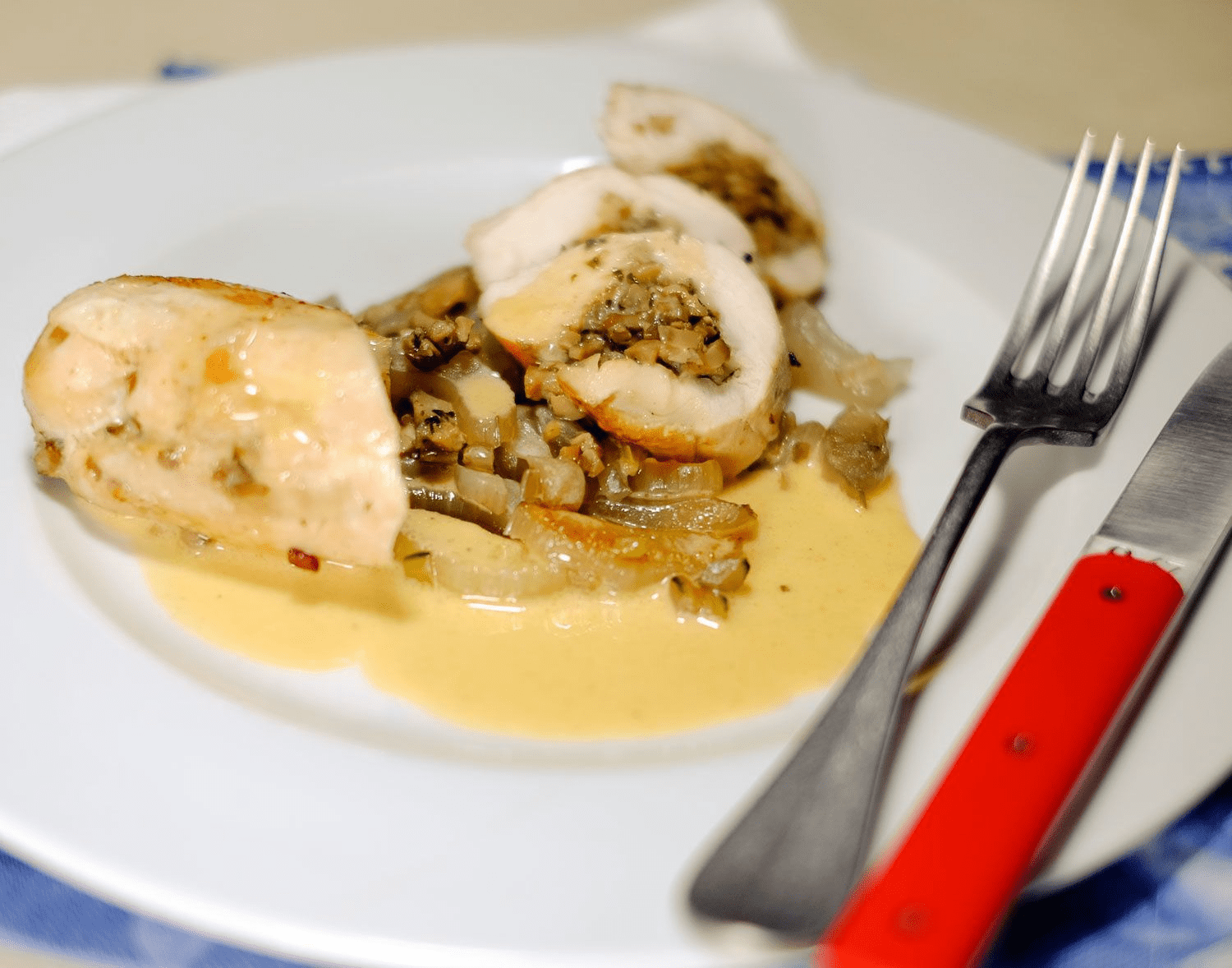 Médaillon de Volaille Farcis aux Cèpes