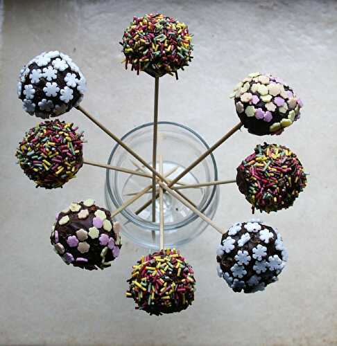 Cake pops et cake balls au chocolat