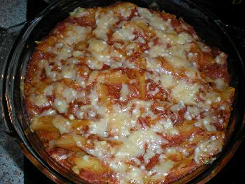 Pâtes aux tomates, courgettes et parmesan (alla parmigiania style)