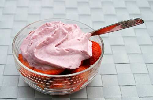 Salade de fraises et son espuma aux cuberdons