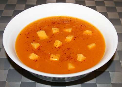 Soupe de carottes au cheddar et piment d'Espelette